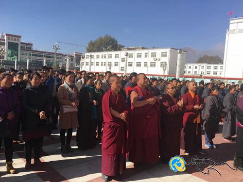 སྐབས་དང་པོའི་རྒྱལ་ཡོངས་བོད་ཀྱི་ཡིག་གཟུགས་དྲྭ་ཐོག་འགྲེམ་སྟོན་ཆེན་མོའི་གཟེངས་བསྟོད་ཚོགས་འདུ་བསྡུས།