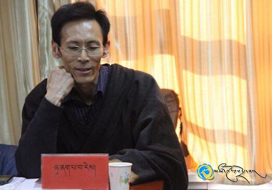 བོང་སྟག་རི་ལུའི་སྙན་ངག་བགྲོ་གླེང་འདུ་ཚོགས་གཏེར་ལེན་ཁ་རུ་བསྡུས།