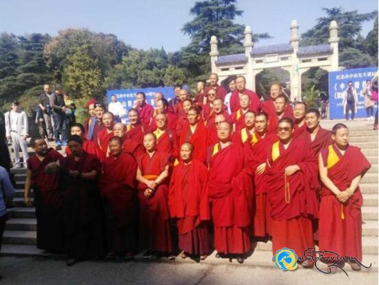 མཚོ་ལྷོ་ཁུལ་གྱིས་ནང་བསྟན་དགོན་སྡེའི་དོ་དམ་པའི་ཁོངས་མི་ཡུལ་ཕྱི་རུ་ལྟ་སྐོར་སློབ་སྦྱོང་བྱ་འགུལ་སྤེལ་བ།